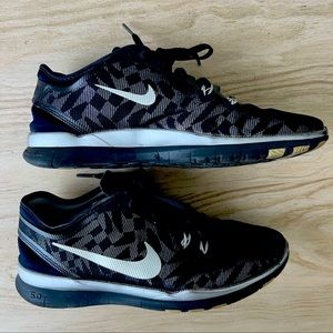 Nike shoes size 8